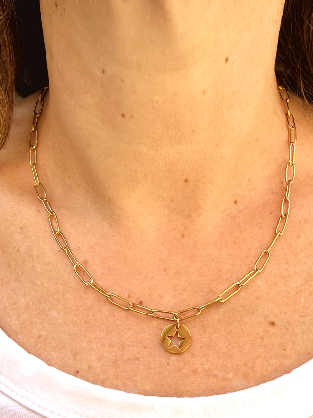 Collar Estrella Calada Acero Baño de Oro