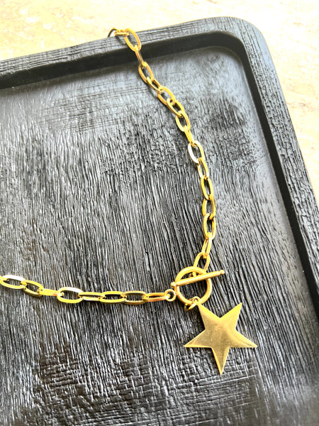 Collar Estrella Radiante Acero Baño de Oro