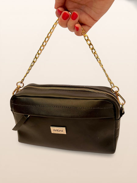 Cadena Acrílica Dorada 30 cms.